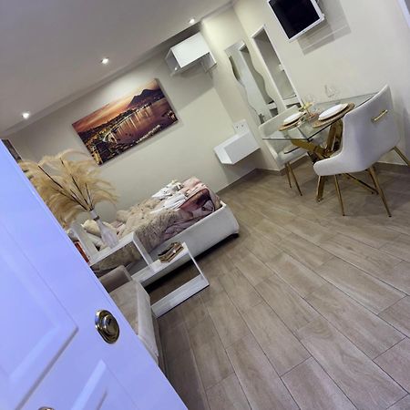 La Dimora Dei Sogni Sedil Capuano Home Suite Неаполь Экстерьер фото
