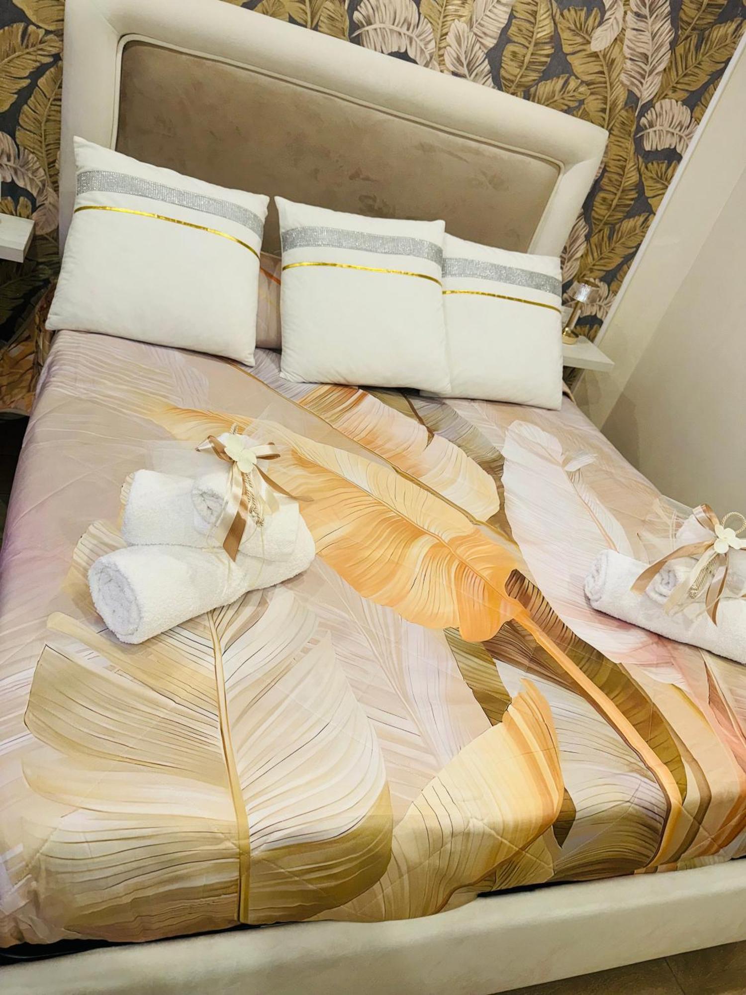 La Dimora Dei Sogni Sedil Capuano Home Suite Неаполь Экстерьер фото
